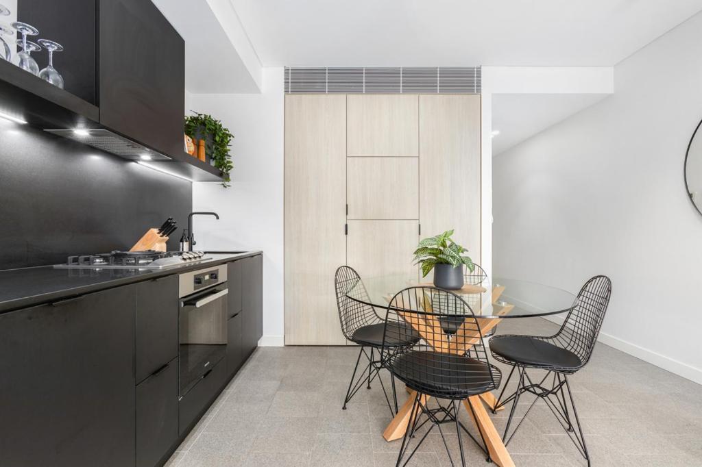 The Surry Apartments By Urban Rest Sydney Exterior photo